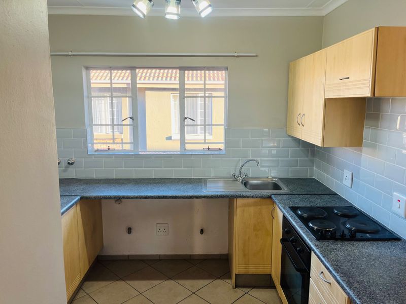 Secure 2-bed Apartment With Pool And Clubhouse In Brentwood Park - Photo 4