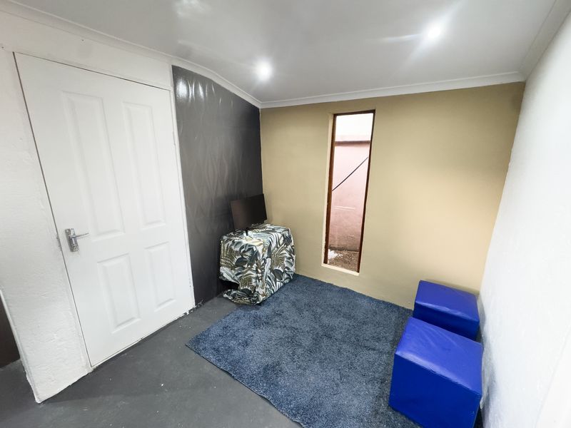 Secure 1-Bedroom Apartment In Argyle Avenue, Buccleuch - Photo 3