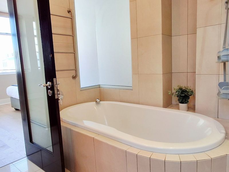 Luxury Living In The City Centre - Photo 9