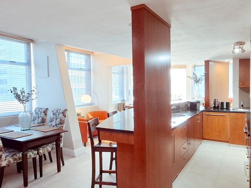 Luxury Living In The City Centre - Photo 3