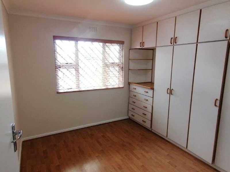 3 Bedroom House to Rent in Lansdowne - Photo 9