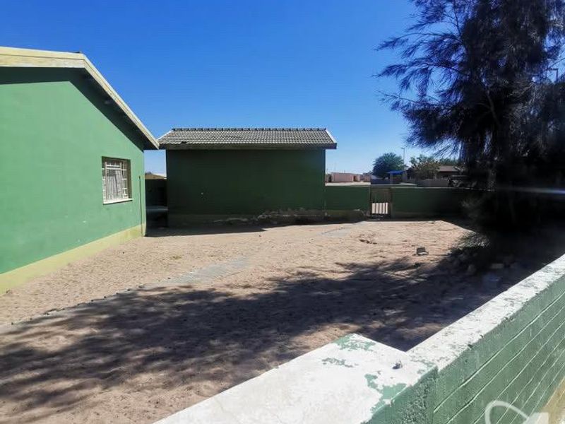 3 bedroom  loose  standing  house  in  Arandis - Photo 3