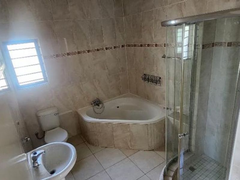 3 Bedroom House with garage ext 6 - Photo 6