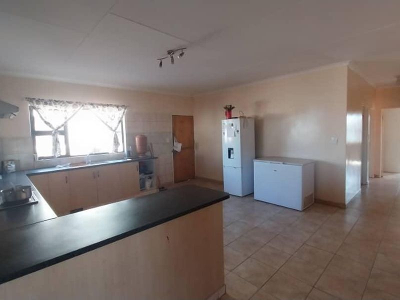 Well maintainced 3 Bedroom house for Sale - Photo 5