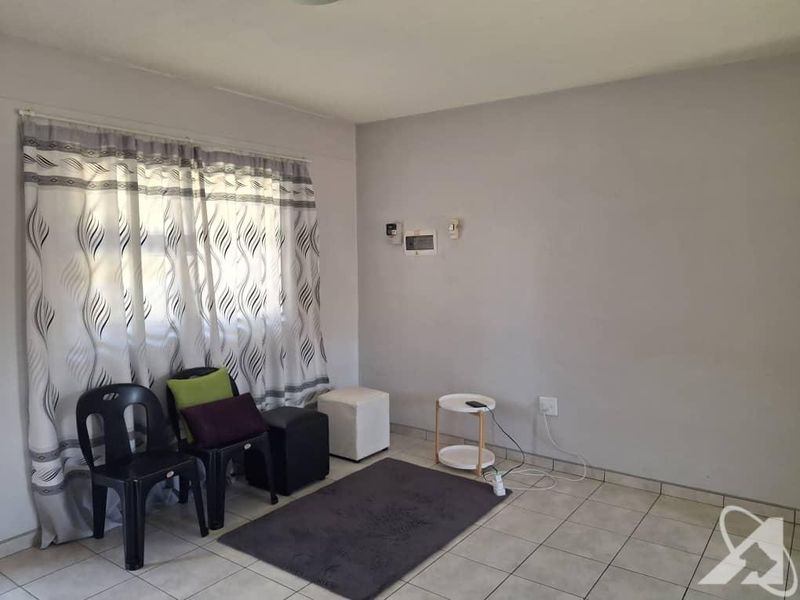 Two Bedroom Flat for Sale Wanaheda - Photo 7