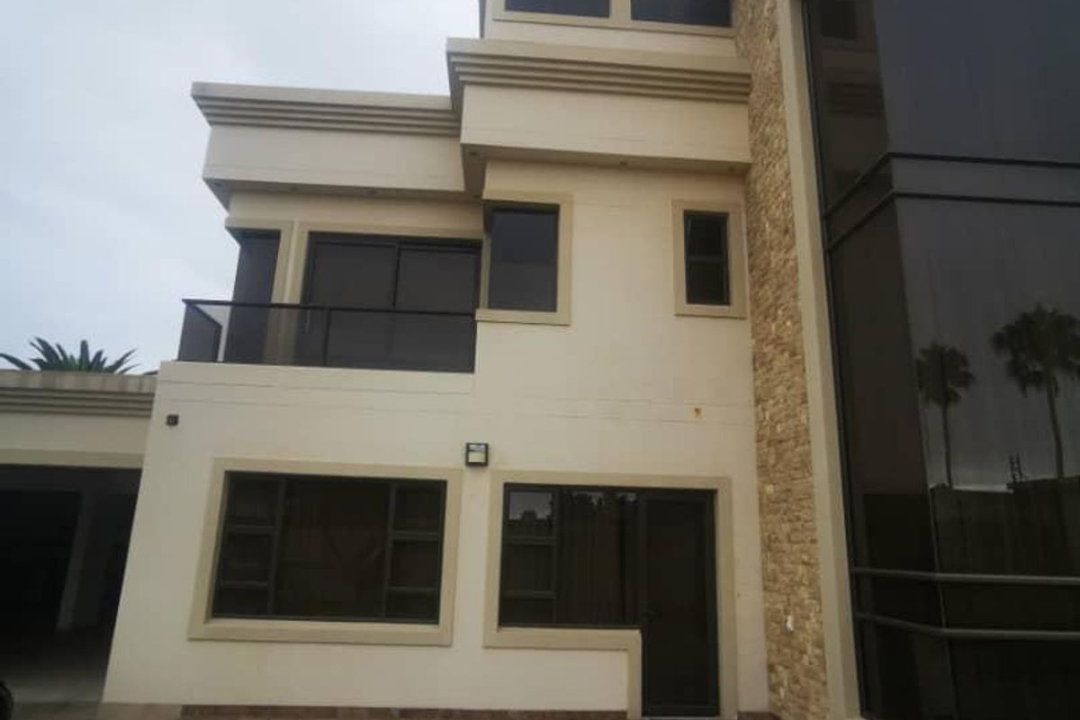 3 STORY LARGE FAMILY ROYALTY LIVING - SEA VIEW ROOF TOP TERRACE - DELUX SPACE - Photo 4