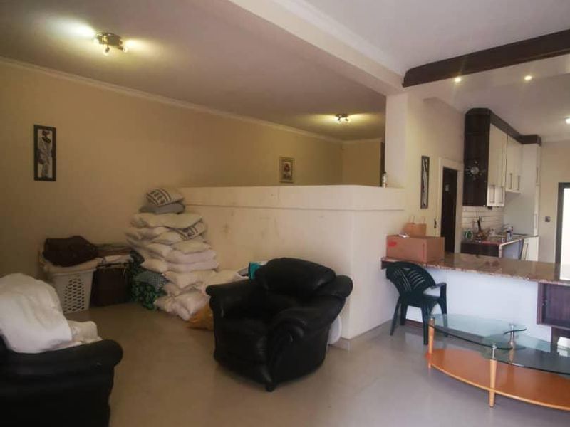 3 STORY LARGE FAMILY ROYALTY LIVING - SEA VIEW ROOF TOP TERRACE - DELUX SPACE - Photo 5