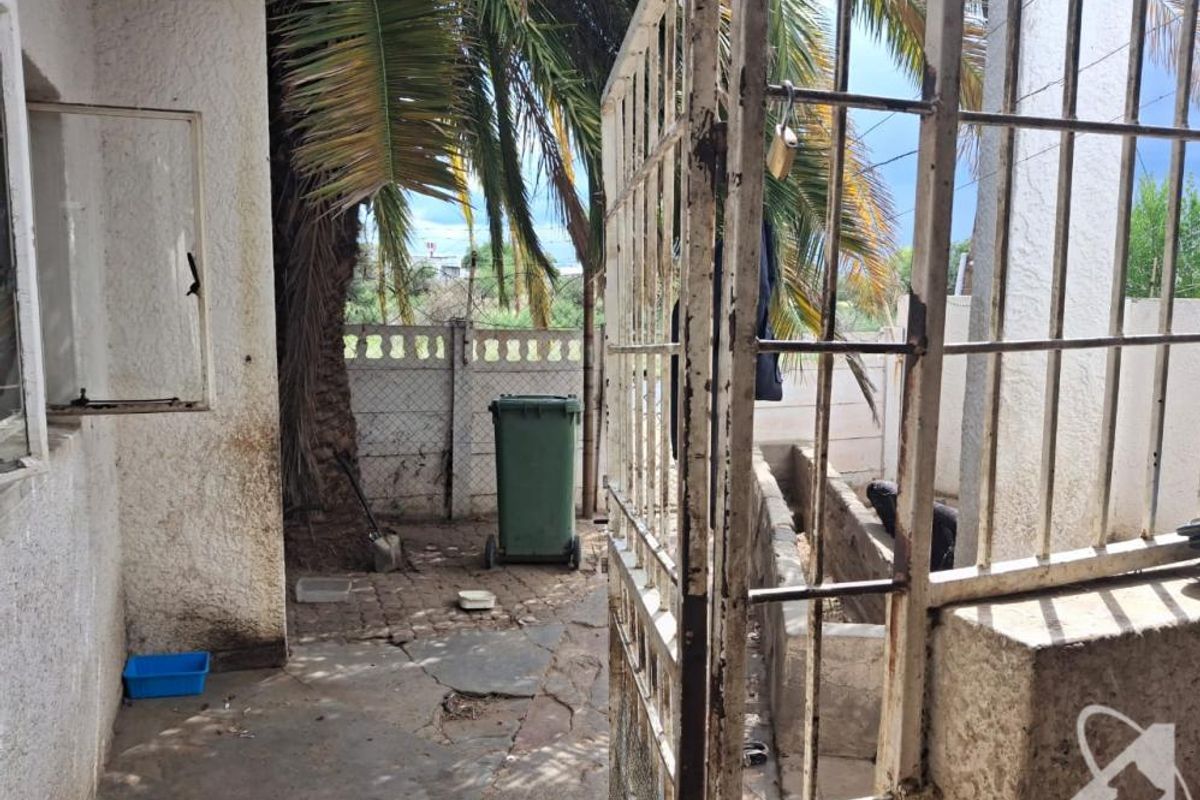 4 Bedroom House for sale in Khomasdal - Photo 4