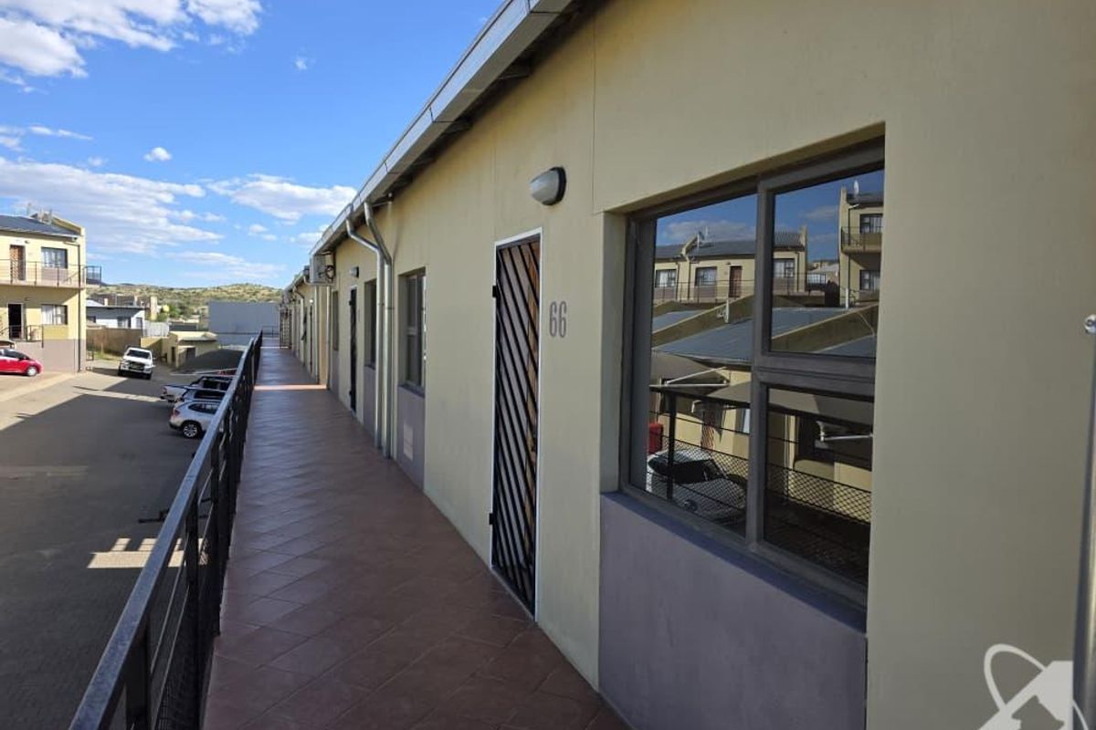 2 Bedroom Apartment for sale in Otjomuise - Photo 2