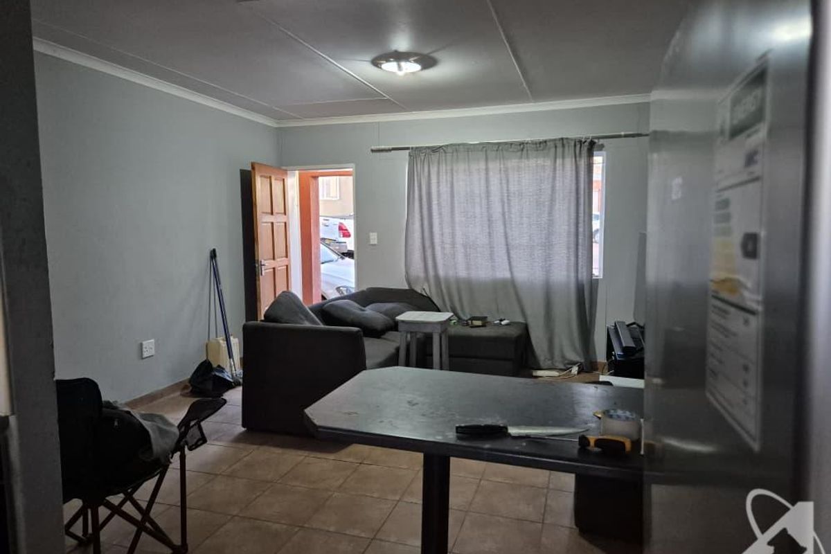 Otjomuise 2 Bedroom Apartment for Sale - Photo 3