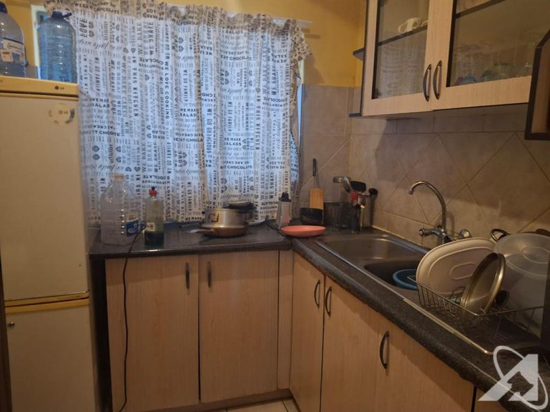 3 Bedroom Apartment For Sale - Photo 4