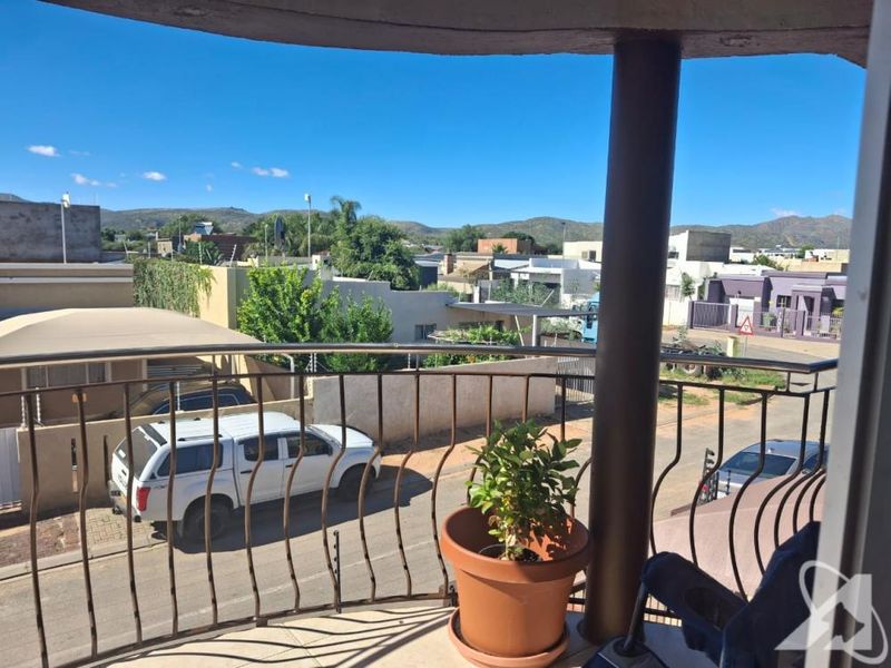 Double storey 5 bedroom House for Sale - Photo 4