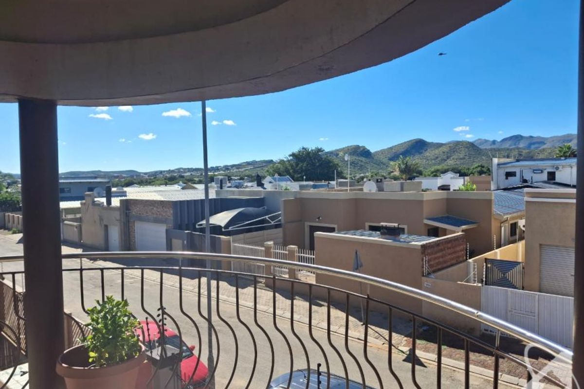 Double storey 5 bedroom House for Sale - Photo 2