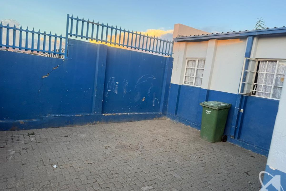 Prime Rental Investment – 9 Units, Katutura going on Auction - Photo 2