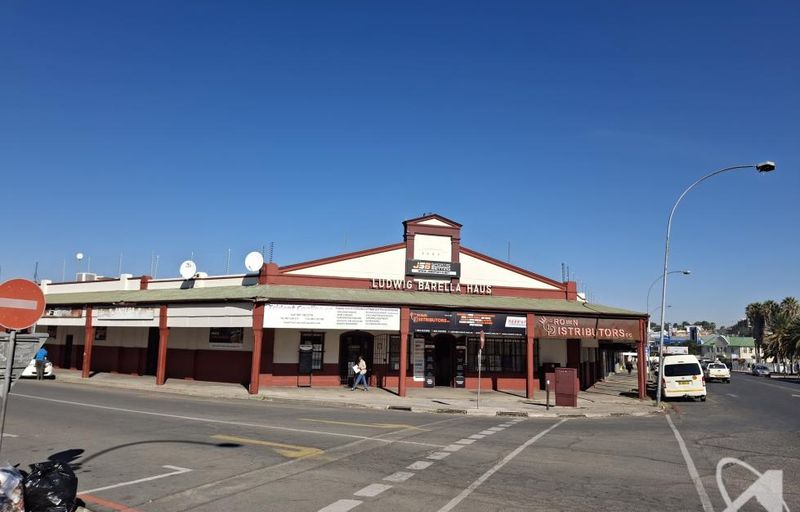 Single storey building with 6 Retail Shops