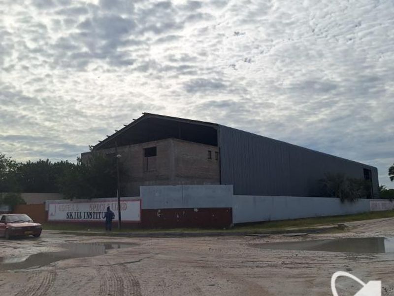 Versatile Workshop & Commercial Property going on Auction - Photo 3
