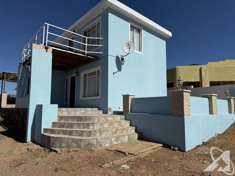 3 Bedroom 2 Bathroom house for sale in Block D - Photo 1