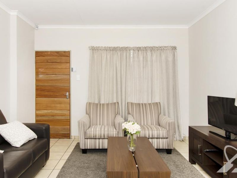 Unit 4, Phase 1 - 2 Bedroom TownHouse for sale - Photo 2