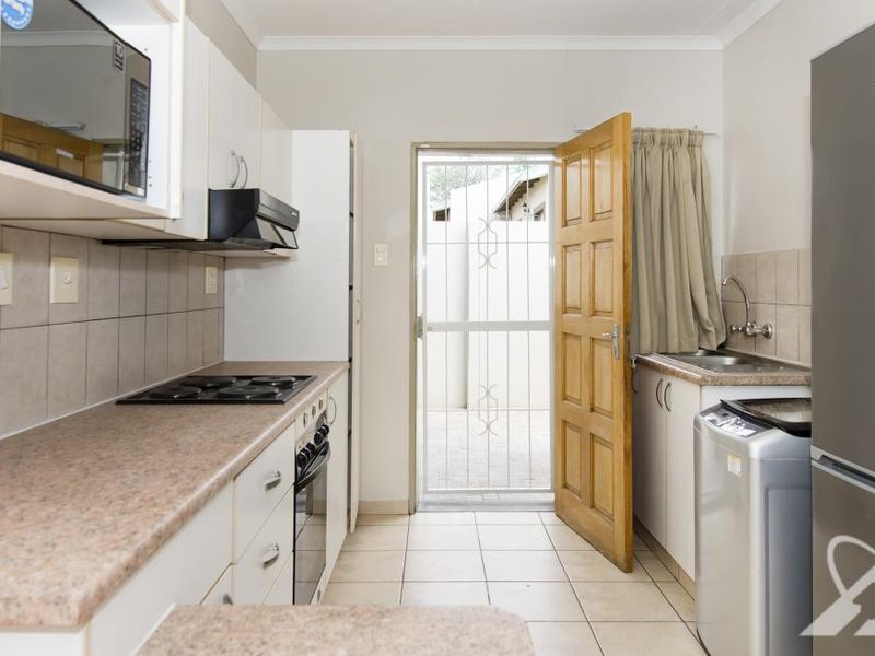 Unit 15, Phase 1 - 2 Bedroom TownHouse for sale - Photo 5