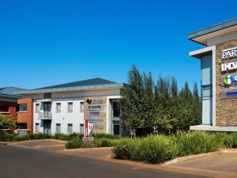 Golden Opportunity: Invest Today, Prosper Tomorrow - Office block FOR SALE in Irene - Photo 2