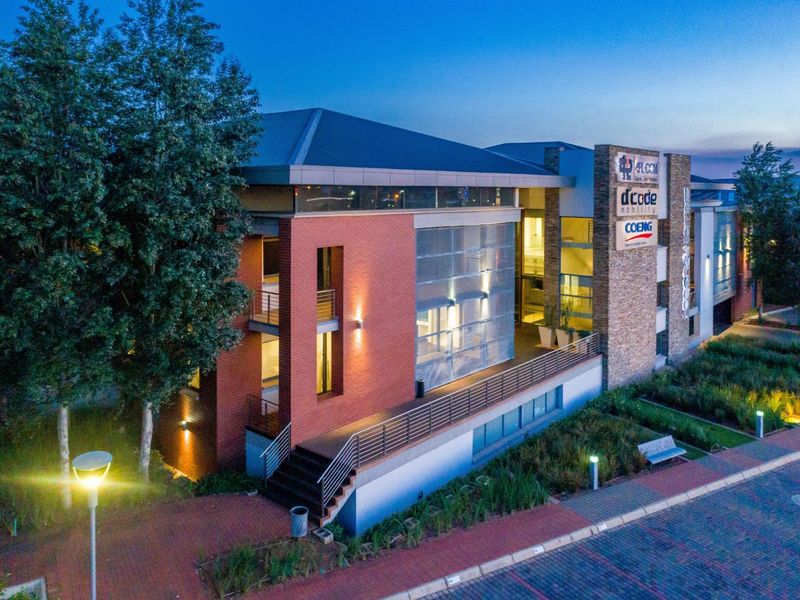 Golden Opportunity: Invest Today, Prosper Tomorrow - Office block FOR SALE in Irene - Photo 3