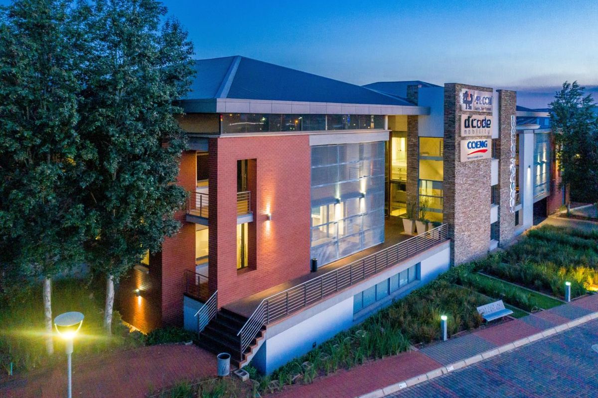 Golden Opportunity: Invest Today, Prosper Tomorrow - Office block FOR SALE in Irene - Photo 3