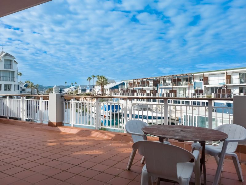 Modern Knysna Quay West Apartment with Sunset-Facing Balcony - Photo 2