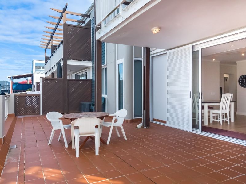 Modern Knysna Quay West Apartment with Sunset-Facing Balcony - Photo 4