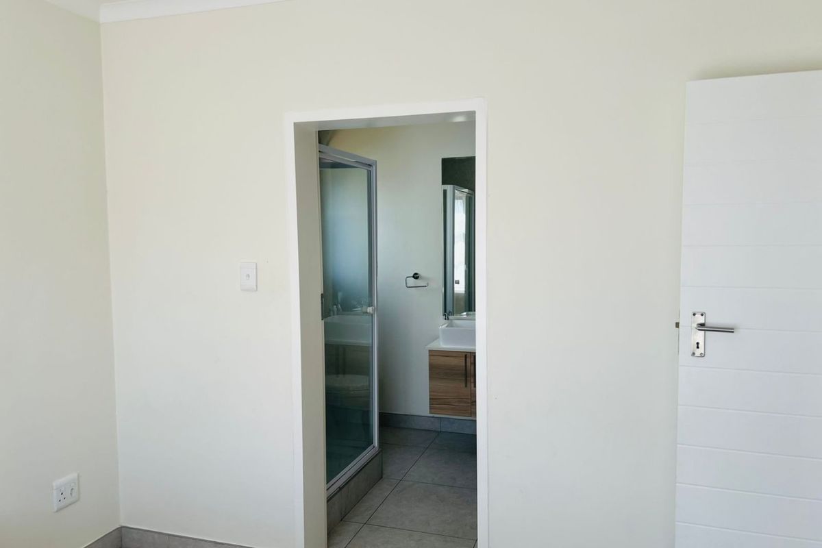 1 Bed 1 Bath Apartment - Photo 5