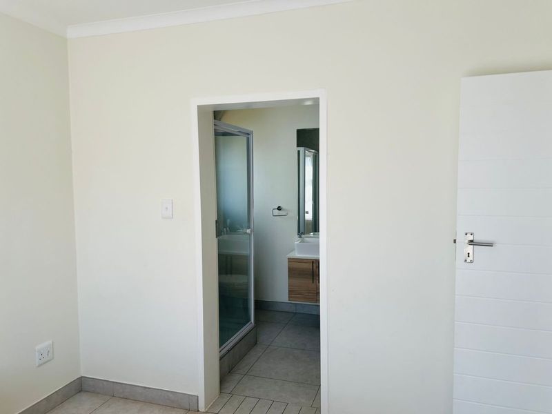 1 Bed 1 Bath Apartment - Photo 5