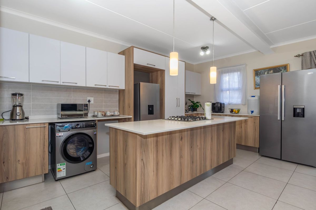 Ground Floor Elegance in the Heart of Modderfontein - Photo 5