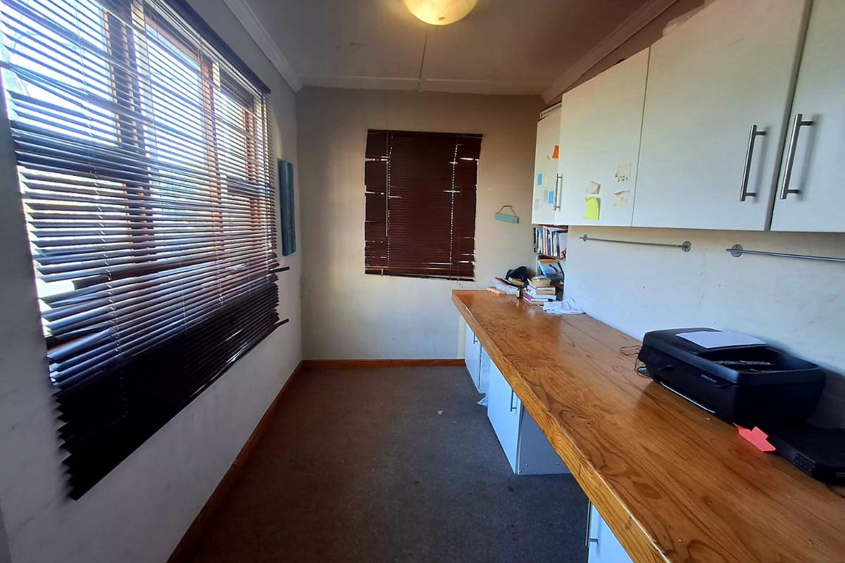 3 Bedroom House for Sale - Photo 4