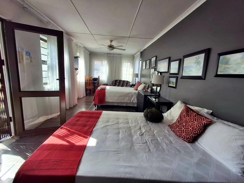 7 Bedroom Bed and Breakfast for sale in Baysville - Photo 2