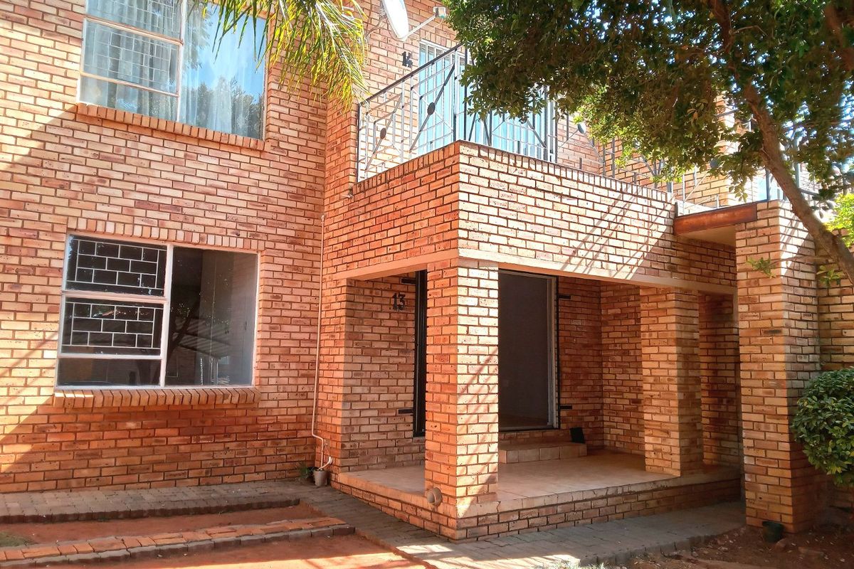 2 Bedroom 1 Bathroom Apartment - Ground floor - Photo 2