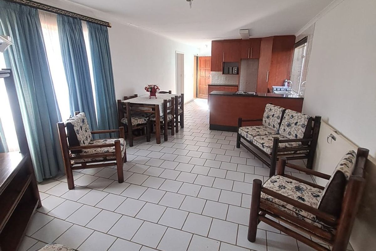 Beautiful Family Home - Photo 2