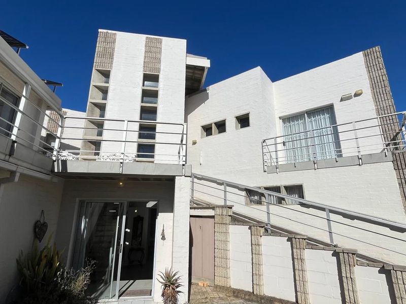 Versatile Double-Story Home with Solar Power Flatlet Potential and Dual Plot Access - Photo 5