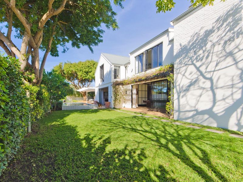 Modern & Masterful design on Leisure Isle - Photo 4