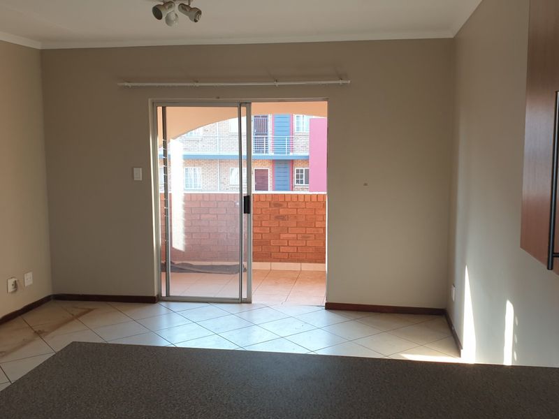 2 Bed Apartment in Monavoni for Sale - Photo 9