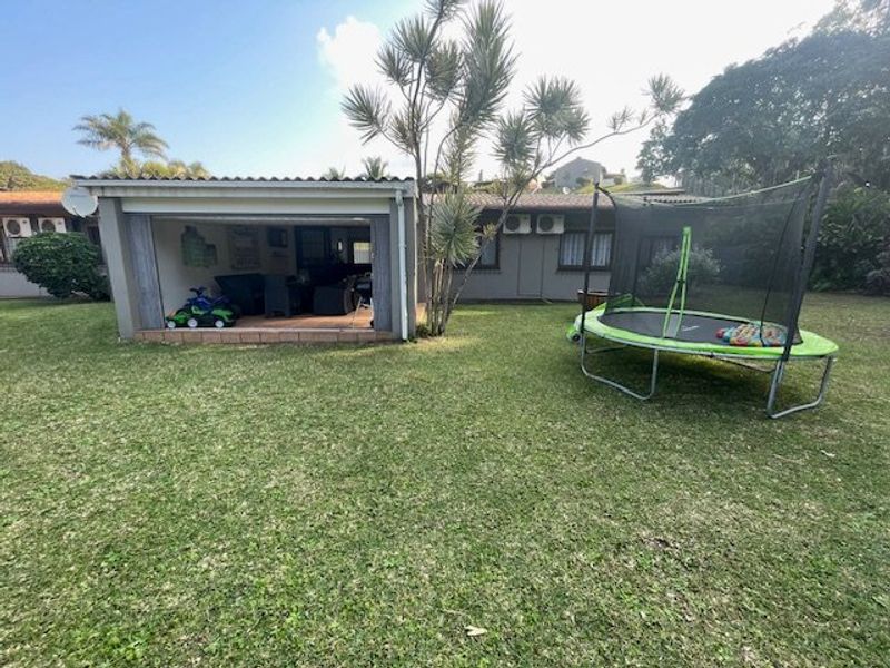 3-Bedroom Unit in Prime Location next to Golf Course - Photo 2