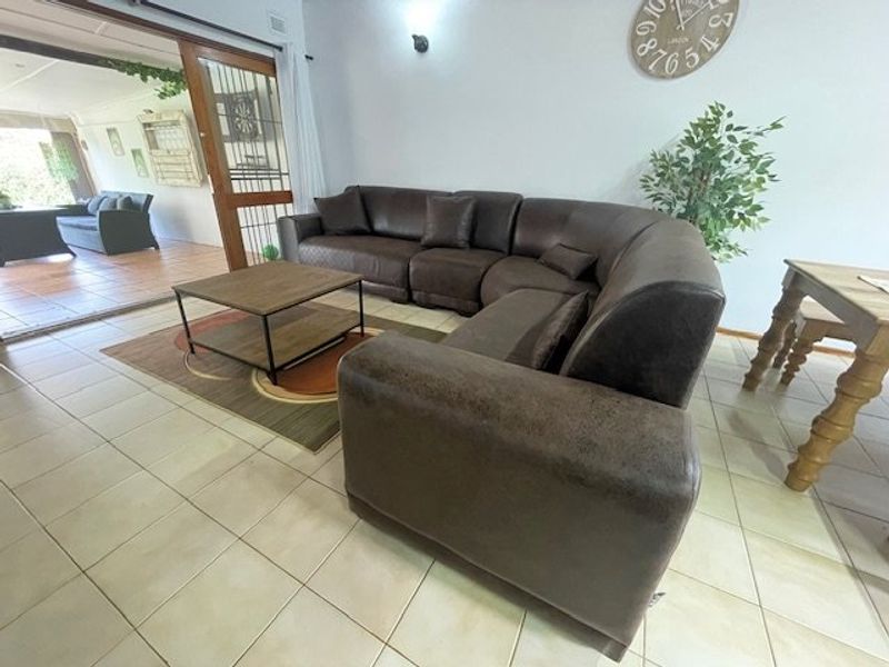 3-Bedroom Unit in Prime Location next to Golf Course - Photo 8