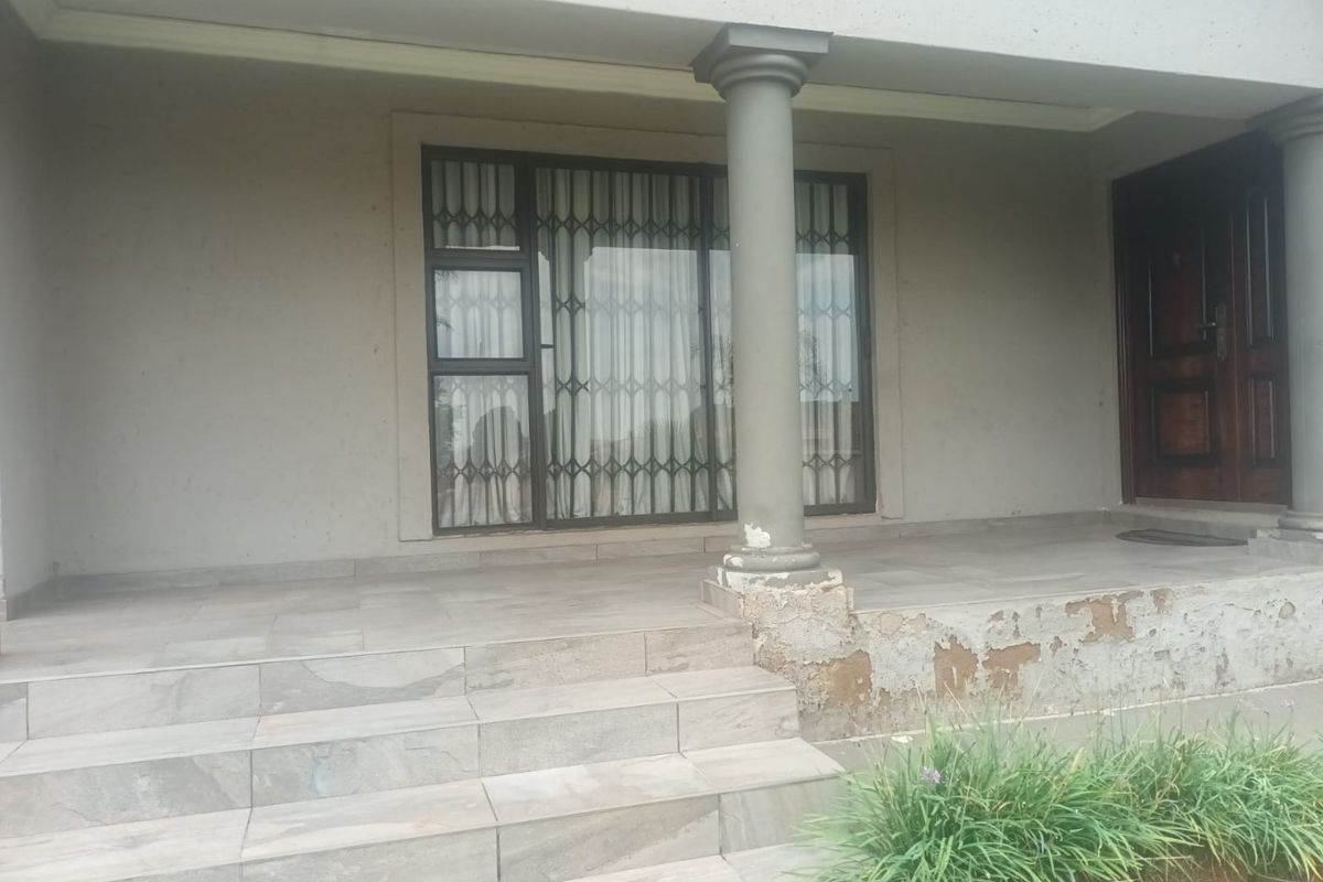 House For Sale in Spruit View - Photo 4