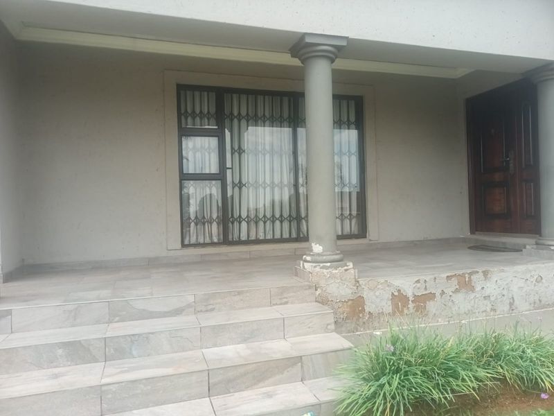 House For Sale in Spruit View - Photo 4