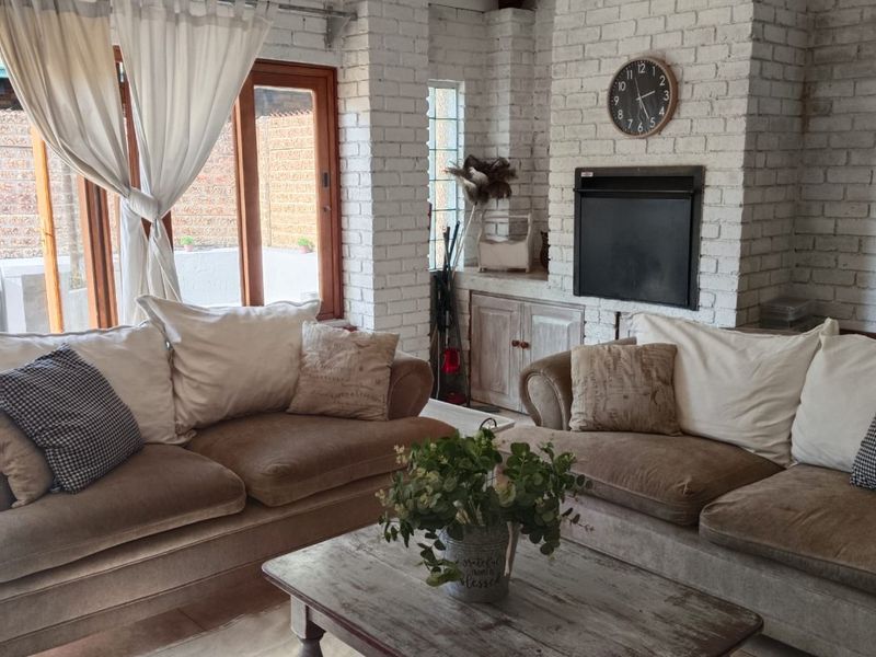 Stunning 4-Bed Duplex - Photo 9