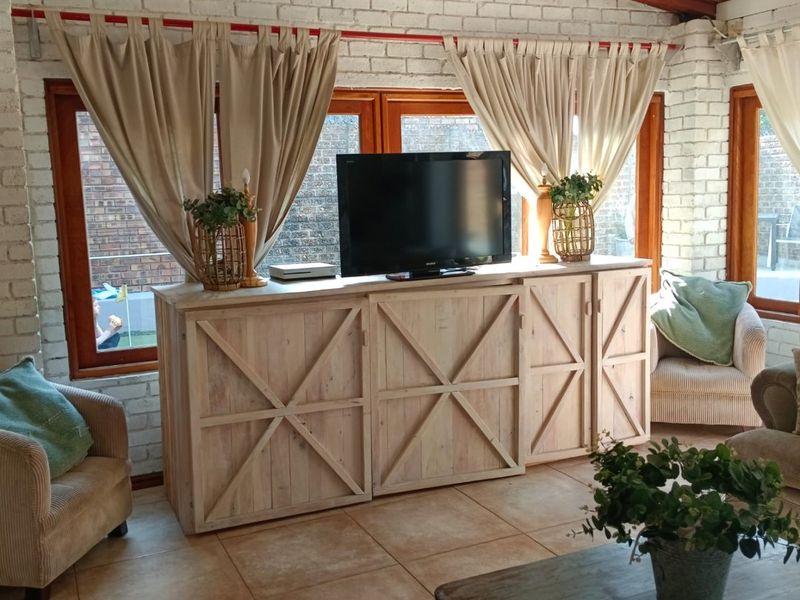 Stunning 4-Bed Duplex - Photo 6