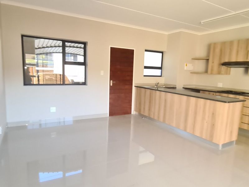 Modern 2-Bedroom Apartment for Sale in Erasmia - Photo 5