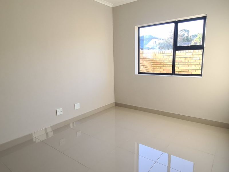Modern 2-Bedroom Apartment for Sale in Erasmia - Photo 8