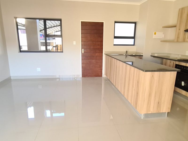 Modern 2-Bedroom Apartment for Sale in Erasmia - Photo 4