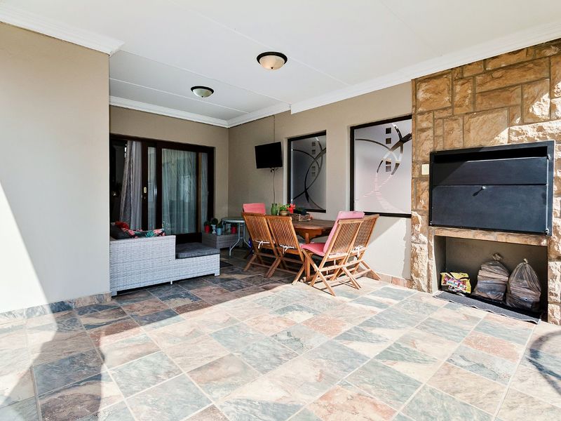 Exquisite 4-Bed Balinese-Style Home with Pool, Balcony and Solar Backup in Bali on Glen Security Estate - Photo 5