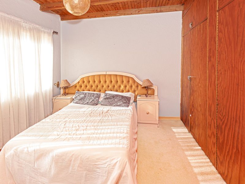 Spacious 3-Bedroom Family Home with Study - Photo 7