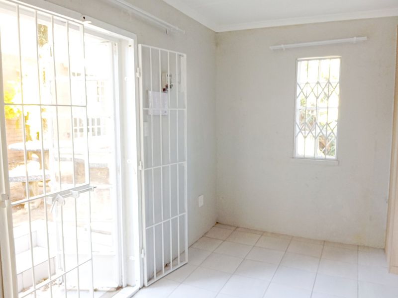 Bachelor Cottage to rent in Auckland Park - Photo 3